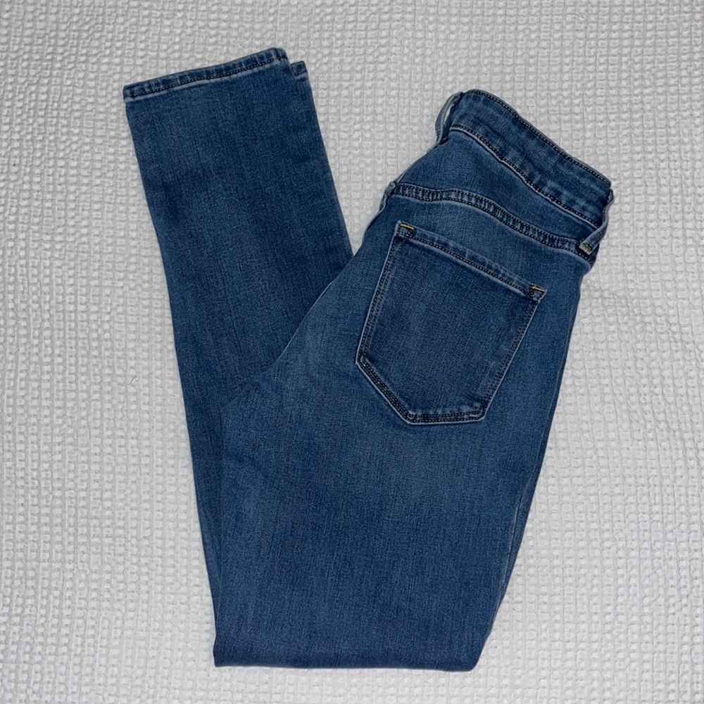 Old Navy Power Slim Straight Jeans size 4